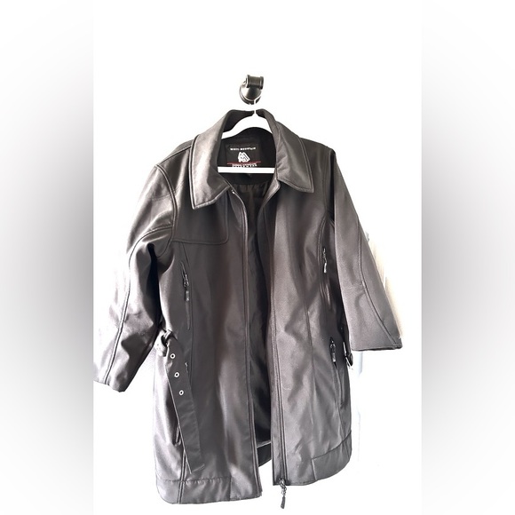 Misty Mountain Outerwear black coat - Picture 1 of 3